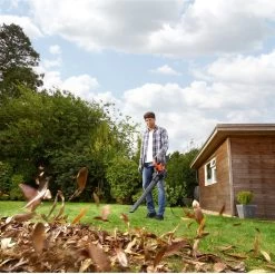 Black & Decker BLACK+DECKER BEBLV300SB-QS Bladblazer - 404 Km/u - 3000W - Zuig-/blaasfunctie - Gesnoerd -Gardena Winkel 1200x1195 4