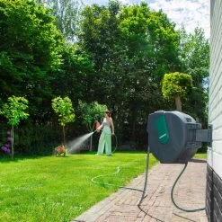VONROC Automatische Slanghaspel – Incl. 25m Tuinslang, Aansluitslang, Spuitstuk, Koppelingen & Kraanaansluiting -Gardena Winkel 1200x1200 1255