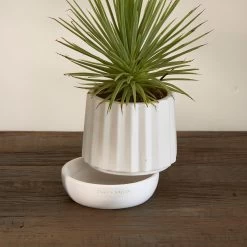 Riviera Maison Plantenbak Rond, Bloempot Met Ribbel - RM Let It Grow Planter - Wit - Porselein - Maat S -Gardena Winkel 1200x1200 1915