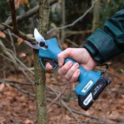 NovarGarden® Elektrische Snoeischaar NG1 - 2x Accu - Elektrisch - Takkenschaar - Op Batterij - 28mm 19 NovarGarden® Elektrische Snoeischaar NG1 - 2x Accu - Elektrisch - Takkenschaar - Op Batterij - 28mm -Gardena Winkel 1200x1200 388