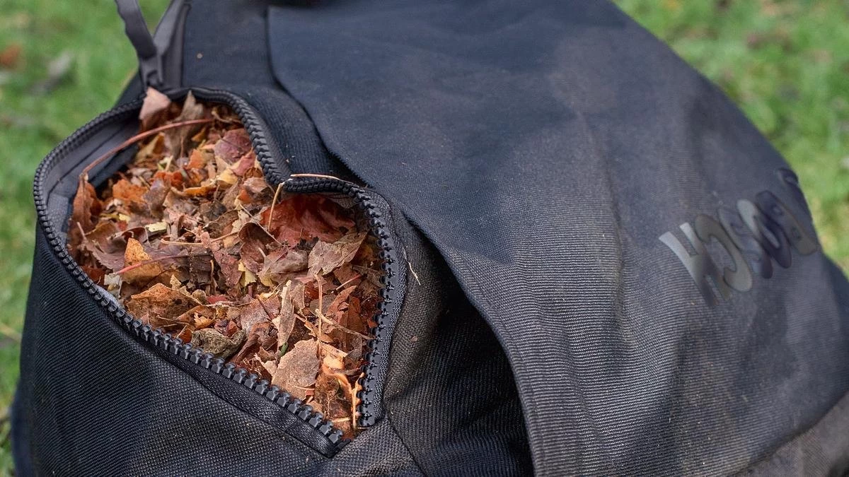 Bosch UniversalGardenTidy 3000 Bladblazer - Op Snoer - 3000 W 10 Bosch UniversalGardenTidy 3000 Bladblazer - Op Snoer - 3000 W - Afbeelding 10