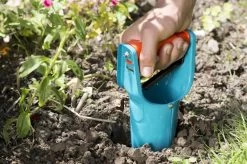 GARDENA Bollenplanter - Diepteaanduiding - Automatische Aardeloslating -Gardena Winkel 1200x799 177