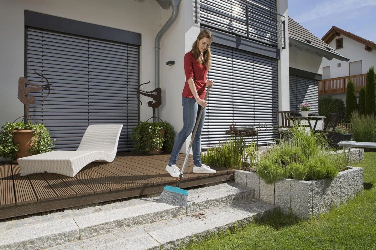 GARDENA Combisystem Terrasbezem - Breedte 32cm - Geadviseerde Steellengte 130cm 11 GARDENA Combisystem Terrasbezem - Breedte 32cm - Geadviseerde Steellengte 130cm - Afbeelding 11