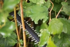 Bosch UniversalHedgeCut 18-50 Heggenschaar - Met 18 V Accu En Lader -Gardena Winkel 1200x800 27