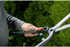 GARDENA - 2 In 1 EnergyCut Heggenschaar - 2.5x Meer Kracht - Totale Lengte 60 Cm -Gardena Winkel 1200x813 3