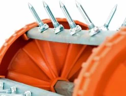 FUXTEC Gazonbeluchter / Verticuteerroller FX-RL400 -Gardena Winkel 1200x917 2