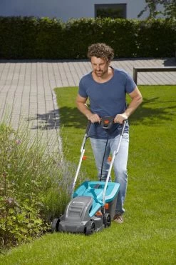 GARDENA - PowerMax™ 1200/32 0- Grasmaaier (gemotoriseerd) - Maaibreedte 32 Cm -Gardena Winkel 799x1200 54