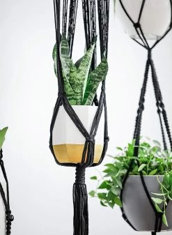 4 Stuks Luxe Macrame Plantenhangers - Boho Handgeweven Katoen Hangpot Voor Binnen/Buiten - Hangende Bloempot Met Kralen - Macramé Touw/Koord Hangplant Houder - Bohemian Wandhanger Decoratie - Plant Hanger - Verticale Tuin Bloempothouder Planthanger -Gardena Winkel 880x1200 10