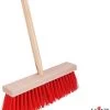 Synx Tools Harde Tuinbezem Nylon - 30 Cm - Straatbezem - Bezem Rood - Besem Veger - Buiten Bezem Met Steel 120 Cm - Schoonmaakartikelen - Schrobborstels