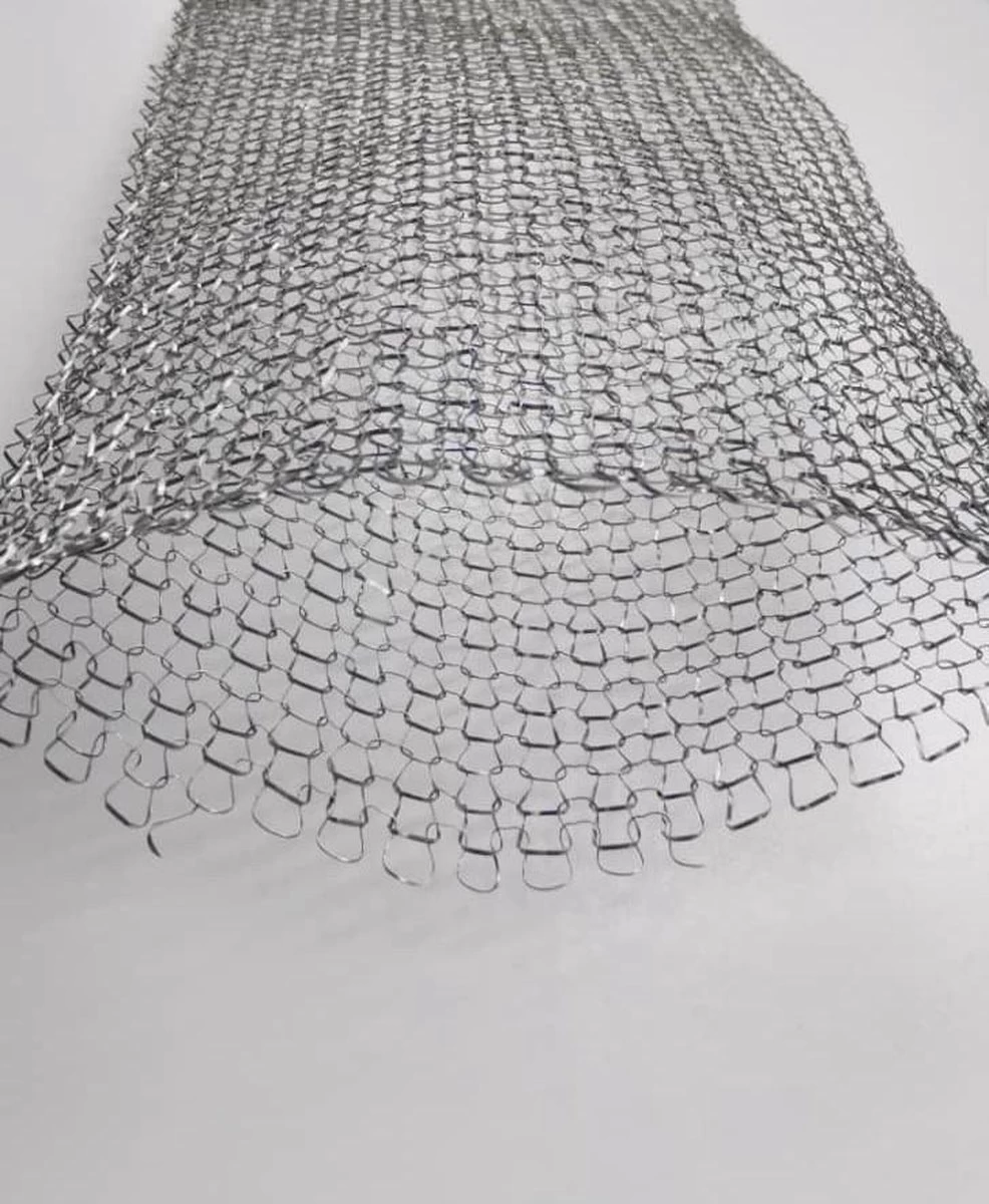 PestiWire - RVS Wering Gaas - Muizengaas - 5 Meter Lang 9 Cm Breed - Tegen Muizen - Tegen Ratten - Tegen Ongedierte 7 PestiWire - RVS Wering Gaas - Muizengaas - 5 Meter Lang 9 Cm Breed - Tegen Muizen - Tegen Ratten - Tegen Ongedierte - Afbeelding 7